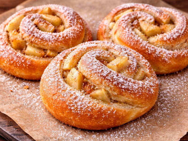 Apfelschnecken aus Germteig – saftig, weich & einfach